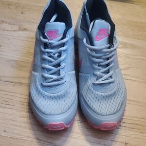 Nike Air Ultra 2021 Size 8   Womens Air 2021